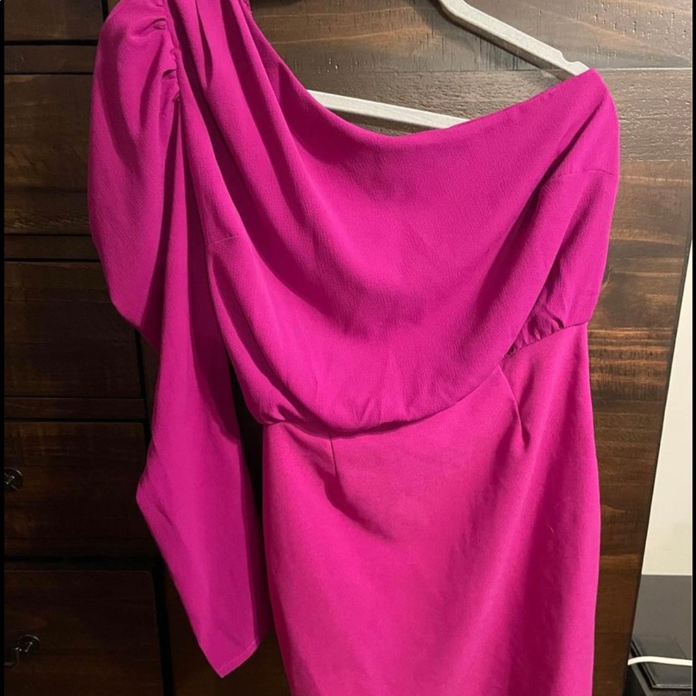 One shoulder dress